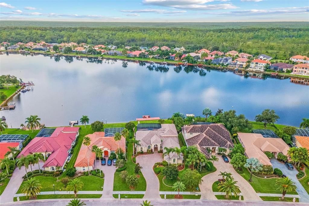 En Venta: $1,099,000 (4 camas, 4 baños, 3709 Pies cuadrados)