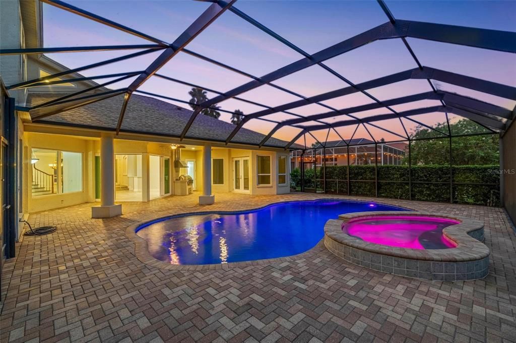 En Venta: $1,099,000 (4 camas, 4 baños, 3709 Pies cuadrados)