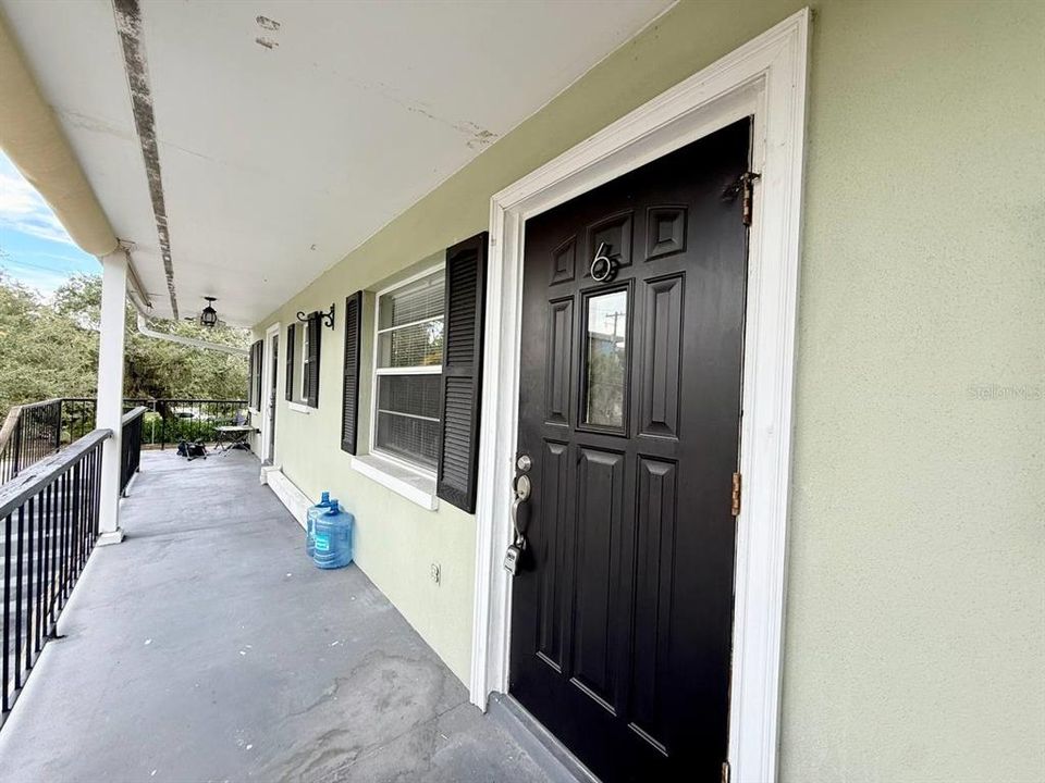 出租: $1,395 (2 贝兹, 1 浴室, 800 平方英尺)