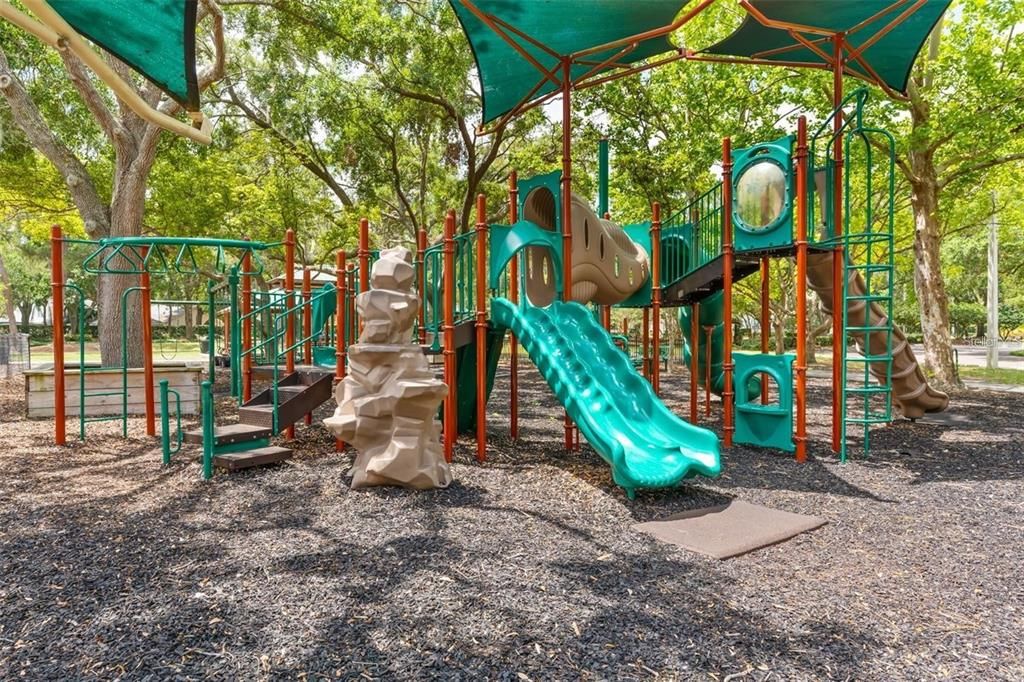 Active With Contract: $699,900 (4 beds, 3 baths, 2655 Square Feet)