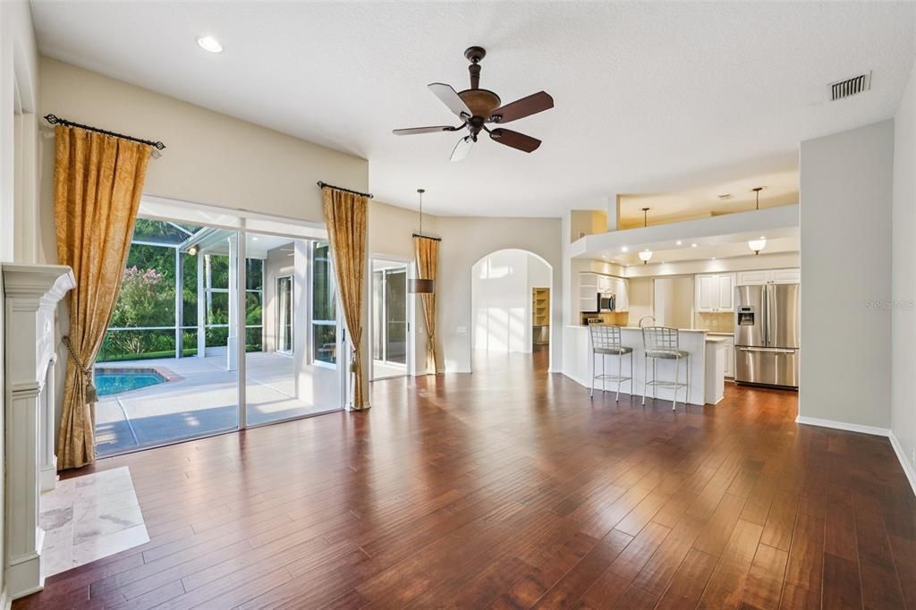 Active With Contract: $699,900 (4 beds, 3 baths, 2655 Square Feet)