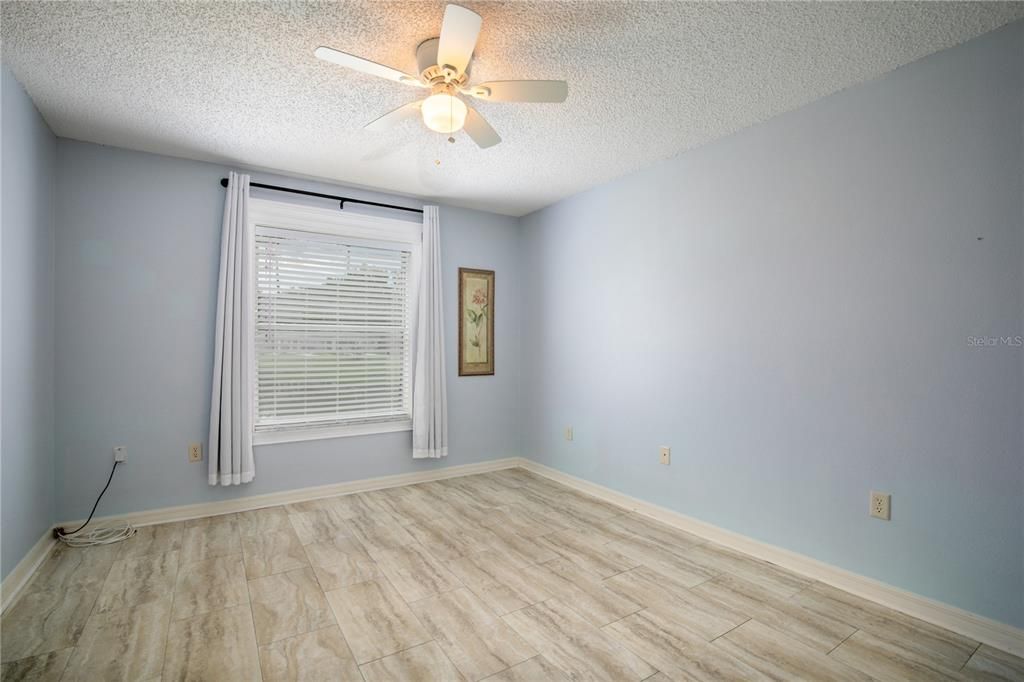 En Venta: $142,900 (1 camas, 1 baños, 588 Pies cuadrados)