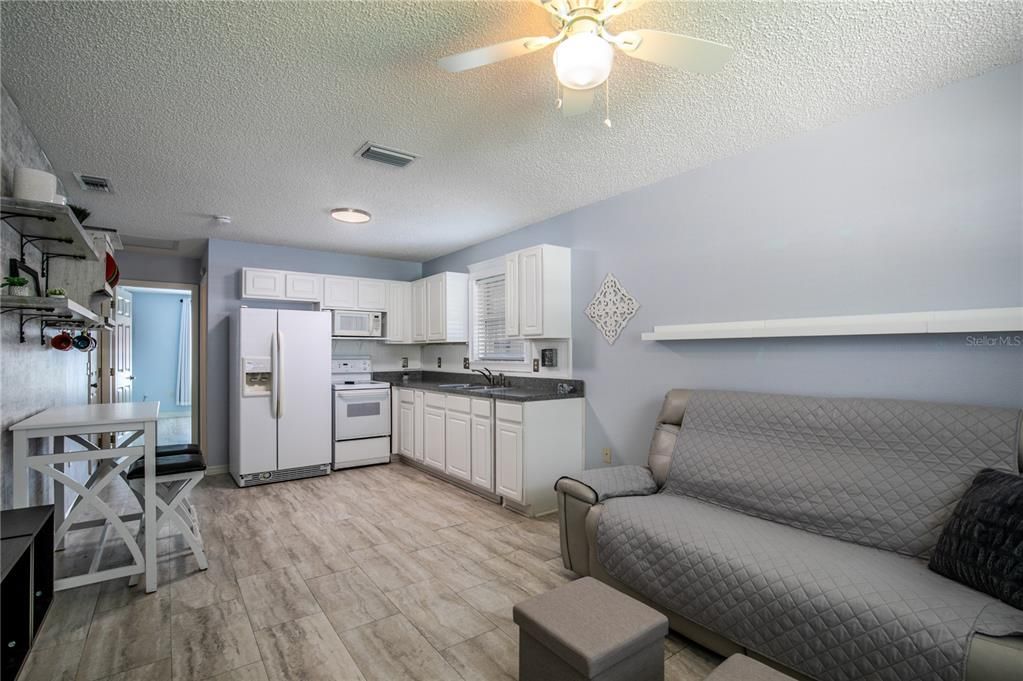 En Venta: $142,900 (1 camas, 1 baños, 588 Pies cuadrados)