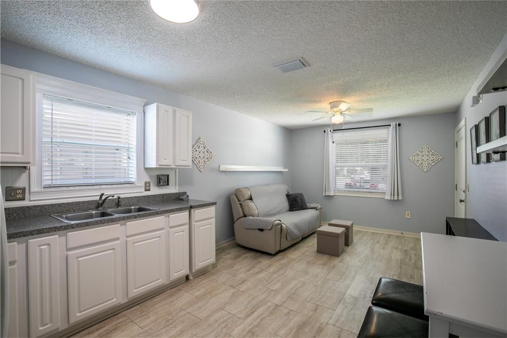 En Venta: $142,900 (1 camas, 1 baños, 588 Pies cuadrados)