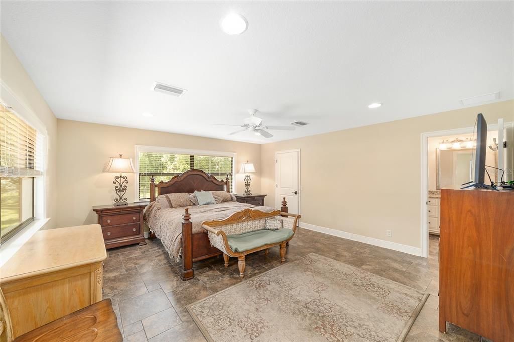 For Sale: $727,000 (3 beds, 2 baths, 2358 Square Feet)