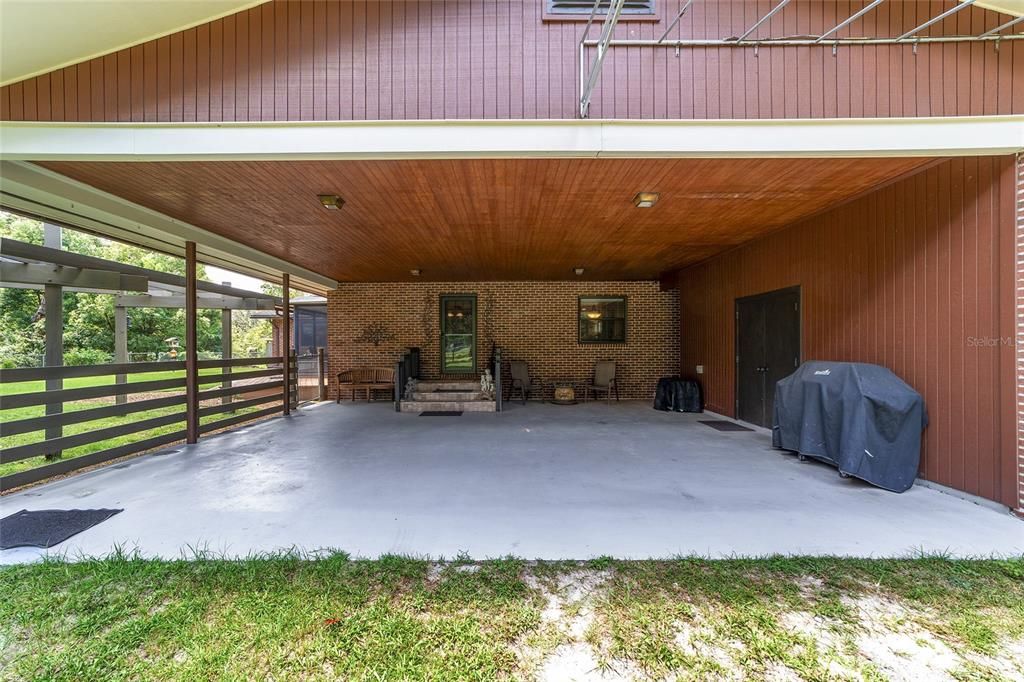 For Sale: $727,000 (3 beds, 2 baths, 2358 Square Feet)