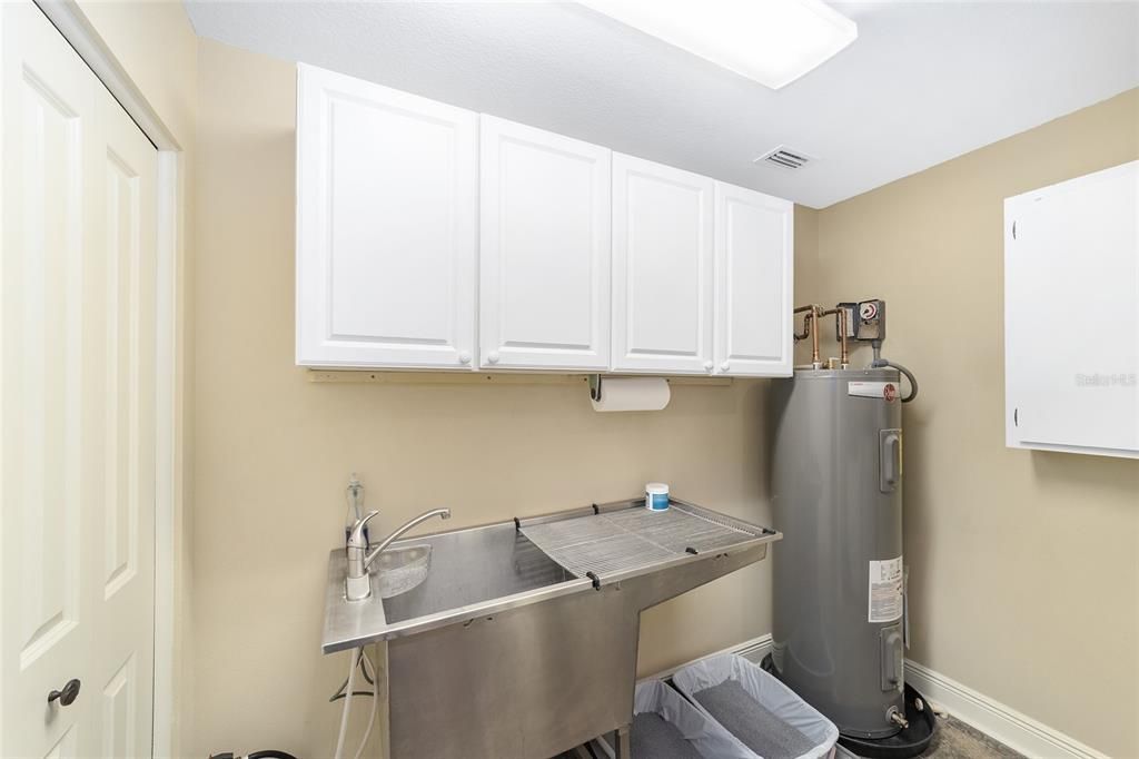 For Sale: $727,000 (3 beds, 2 baths, 2358 Square Feet)