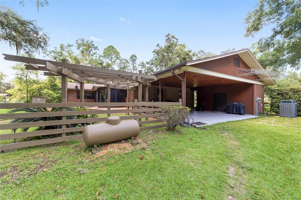 For Sale: $727,000 (3 beds, 2 baths, 2358 Square Feet)