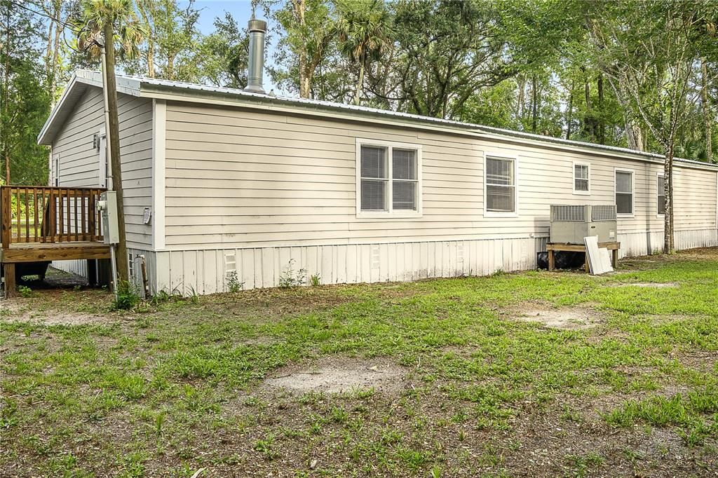 Activo con contrato: $289,000 (4 camas, 2 baños, 2240 Pies cuadrados)