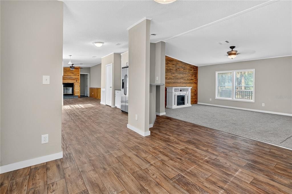 Activo con contrato: $289,000 (4 camas, 2 baños, 2240 Pies cuadrados)