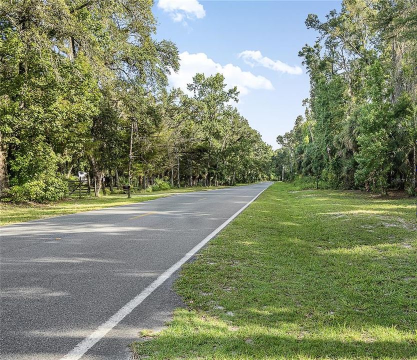 Activo con contrato: $289,000 (4 camas, 2 baños, 2240 Pies cuadrados)