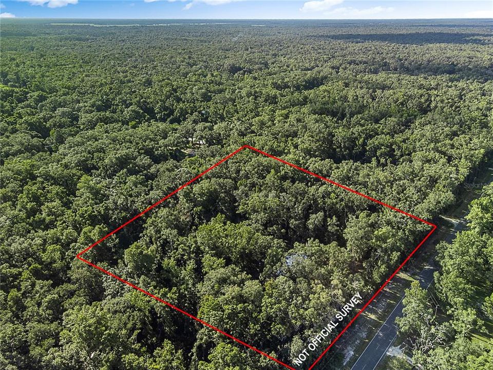 Activo con contrato: $289,000 (4 camas, 2 baños, 2240 Pies cuadrados)