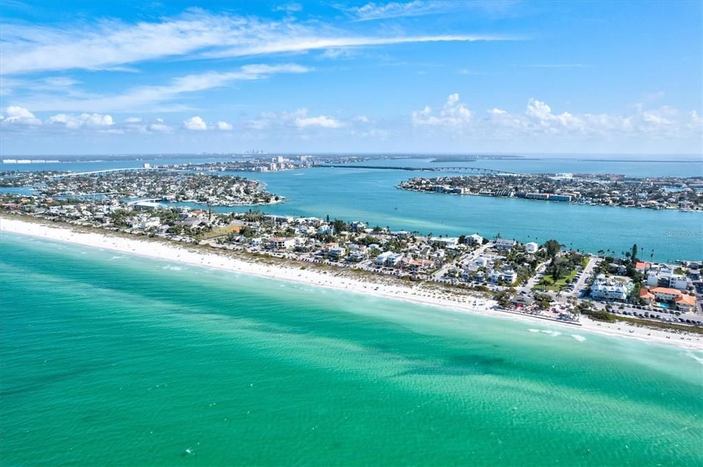 Active With Contract: $399,000 (3 beds, 0 baths, 1404 Square Feet)