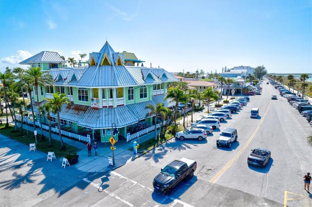 Active With Contract: $399,000 (3 beds, 0 baths, 1404 Square Feet)