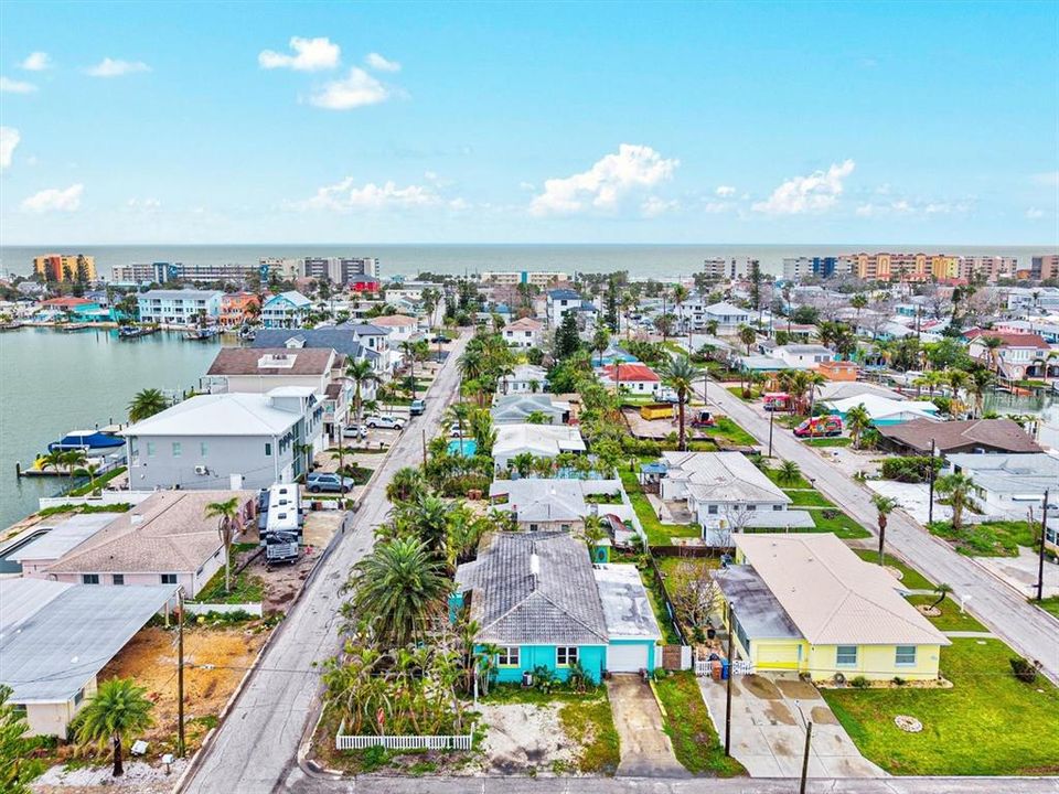 Active With Contract: $399,000 (3 beds, 0 baths, 1404 Square Feet)