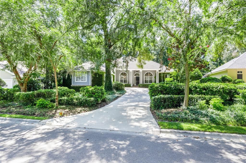 合同活跃: $630,000 (4 贝兹, 2 浴室, 2604 平方英尺)