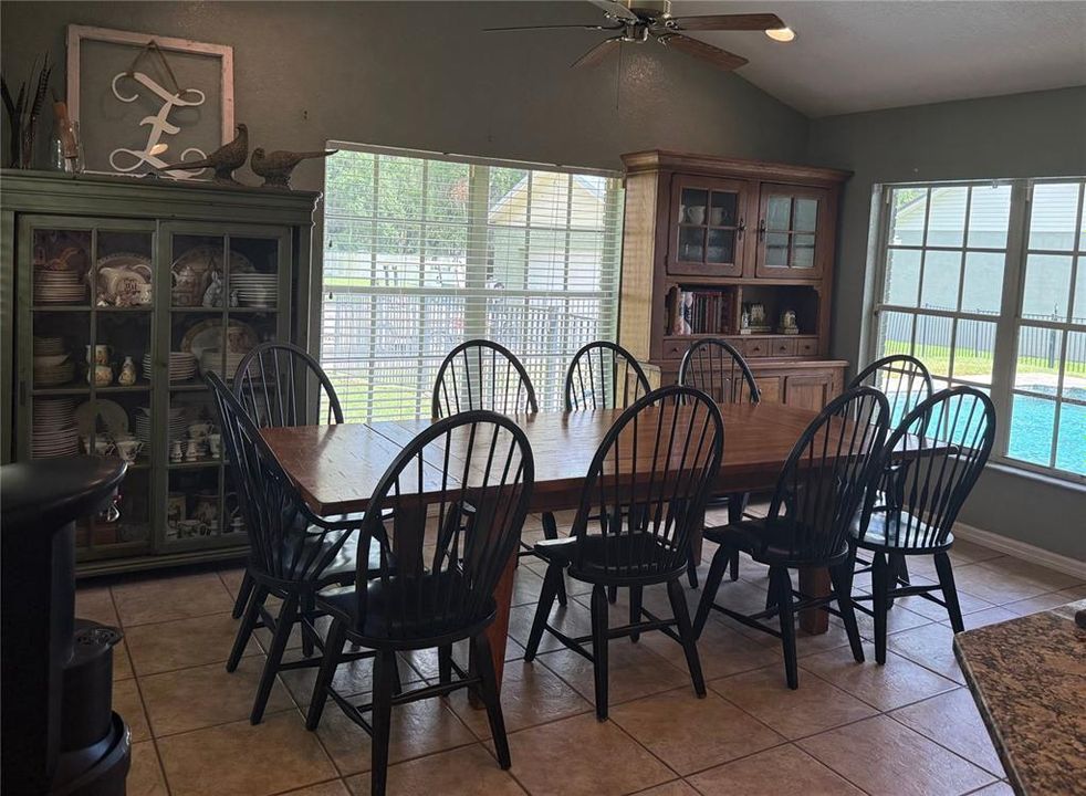 For Sale: $549,000 (3 beds, 2 baths, 2895 Square Feet)