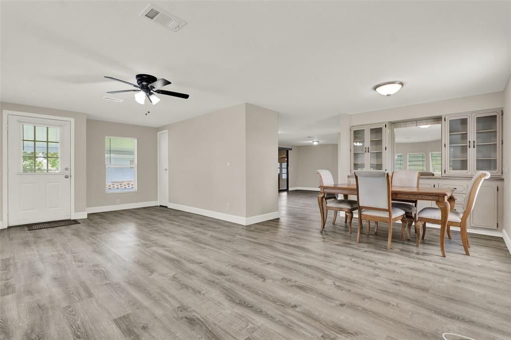 En Venta: $135,000 (2 camas, 2 baños, 1690 Pies cuadrados)