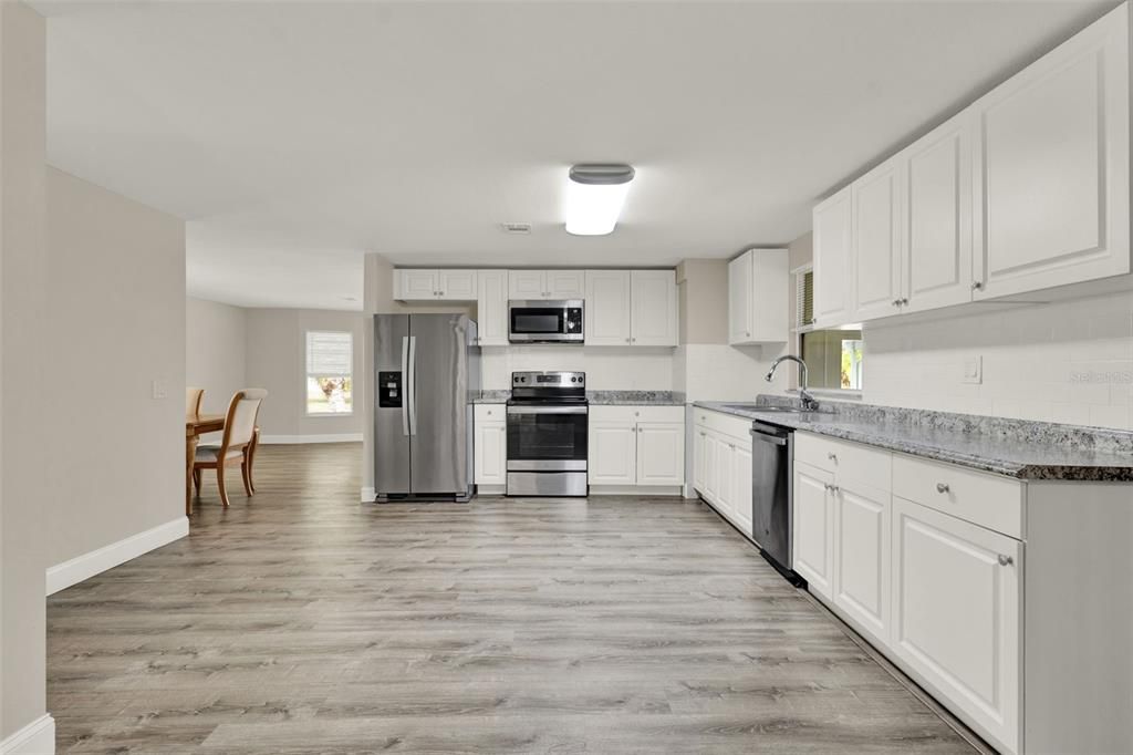 En Venta: $135,000 (2 camas, 2 baños, 1690 Pies cuadrados)