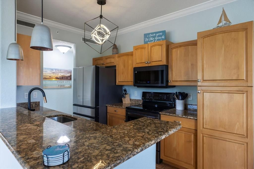 For Rent: $3,400 (2 beds, 2 baths, 1382 Square Feet)