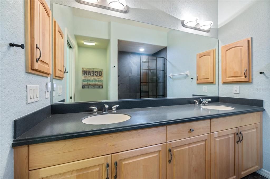 For Rent: $3,400 (2 beds, 2 baths, 1382 Square Feet)