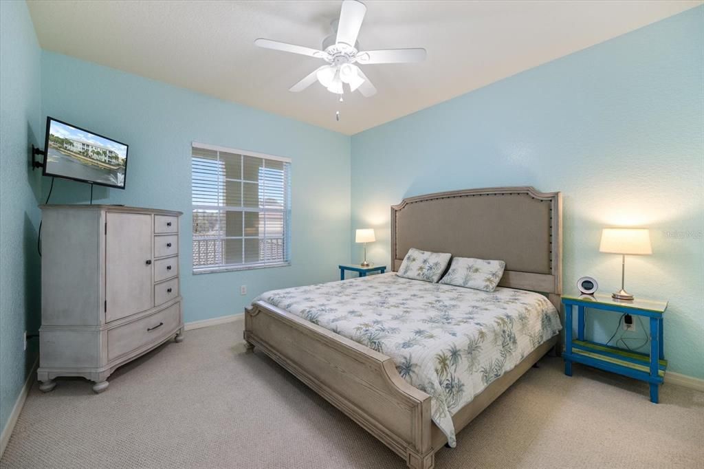 For Rent: $3,400 (2 beds, 2 baths, 1382 Square Feet)