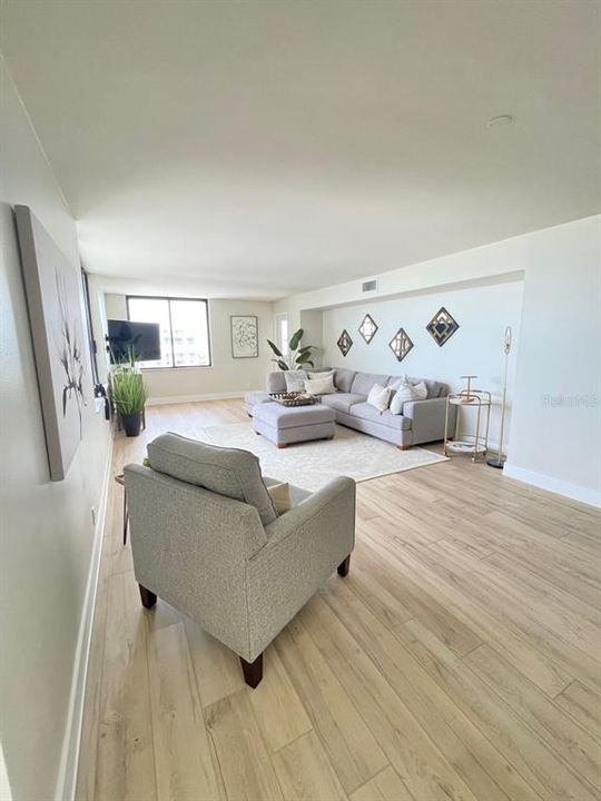 出租: $6,500 (2 贝兹, 2 浴室, 1544 平方英尺)