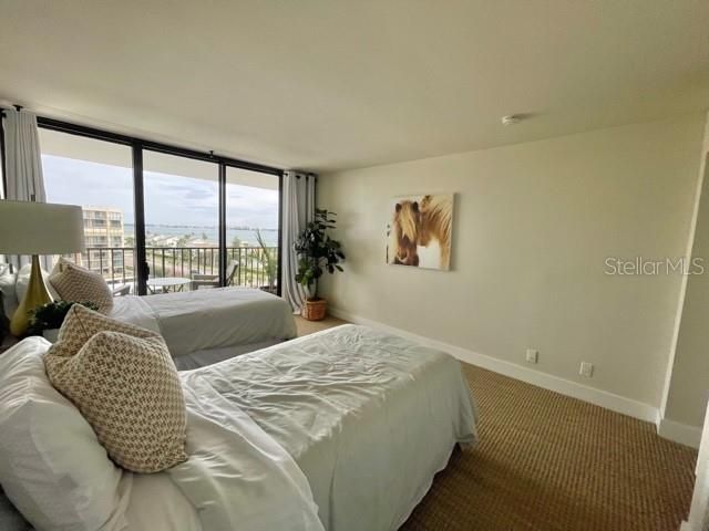 出租: $6,500 (2 贝兹, 2 浴室, 1544 平方英尺)