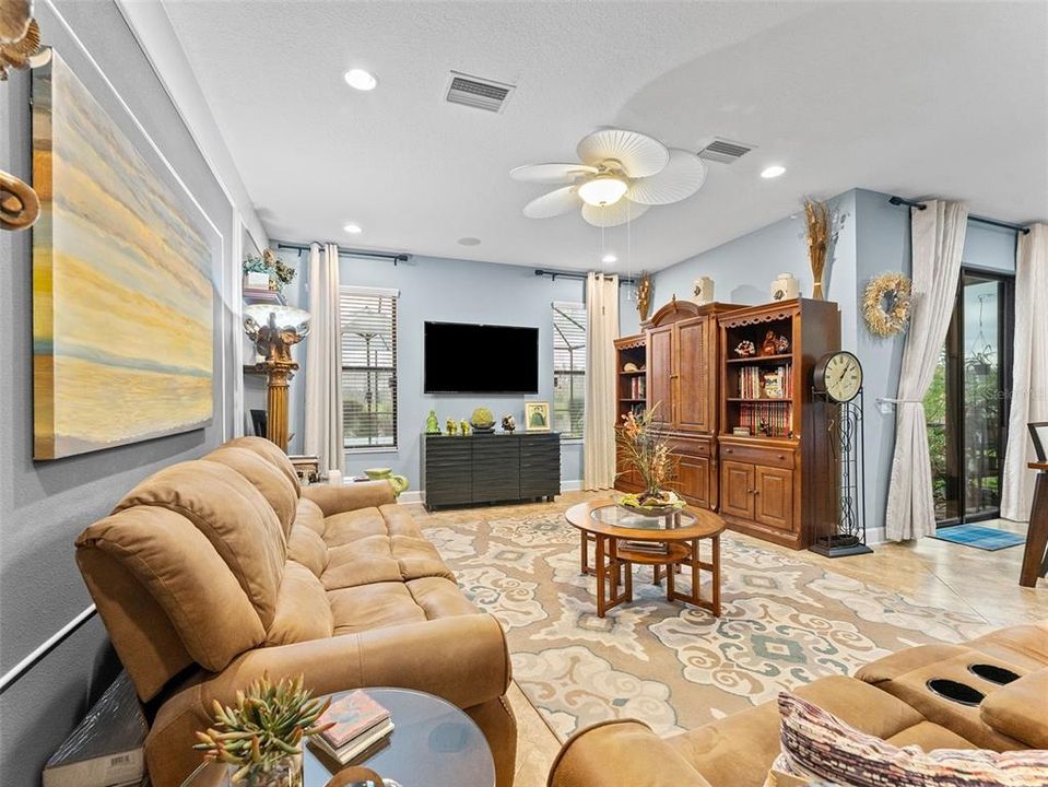 Active With Contract: $689,900 (4 beds, 2 baths, 3243 Square Feet)