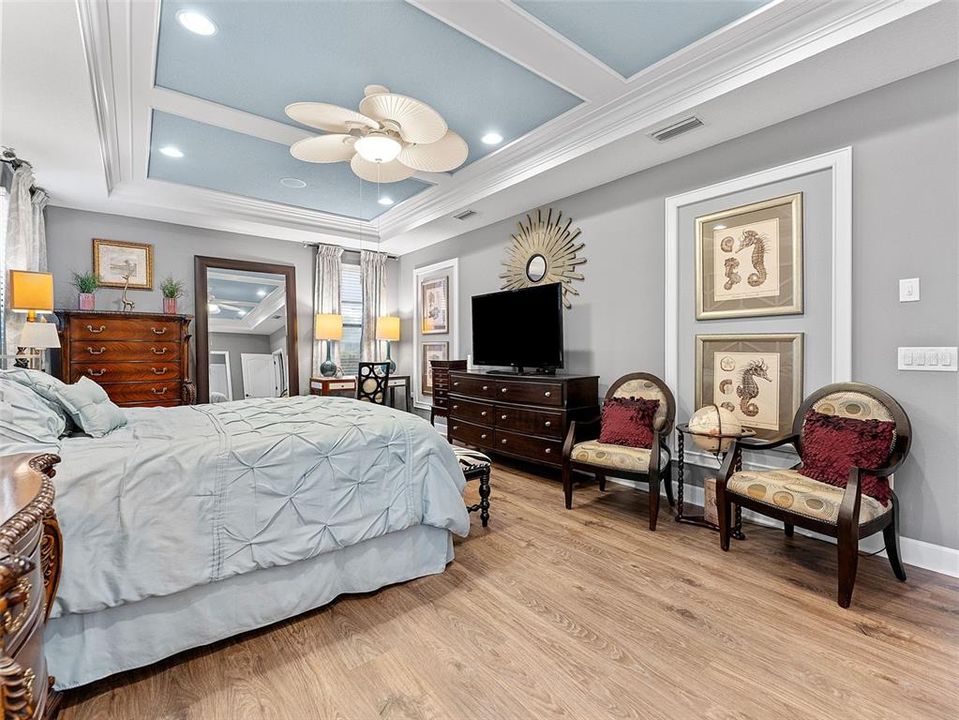 Active With Contract: $689,900 (4 beds, 2 baths, 3243 Square Feet)