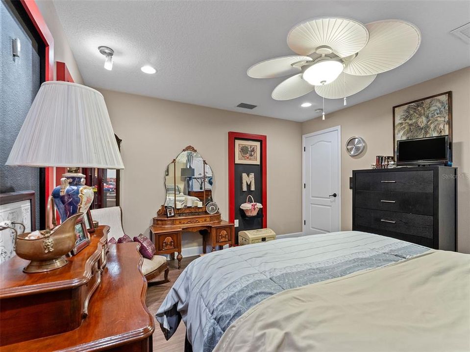 Active With Contract: $689,900 (4 beds, 2 baths, 3243 Square Feet)