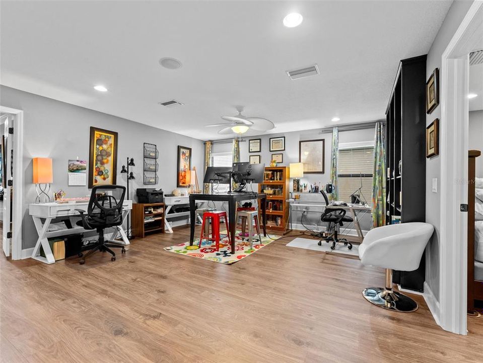 Active With Contract: $689,900 (4 beds, 2 baths, 3243 Square Feet)