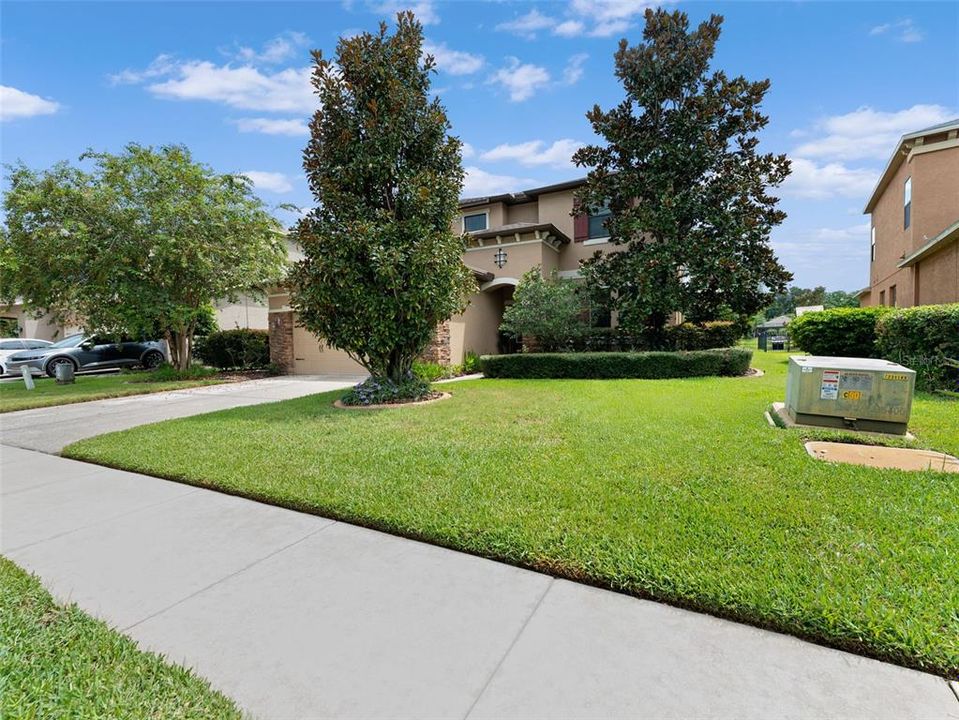 Active With Contract: $689,900 (4 beds, 2 baths, 3243 Square Feet)