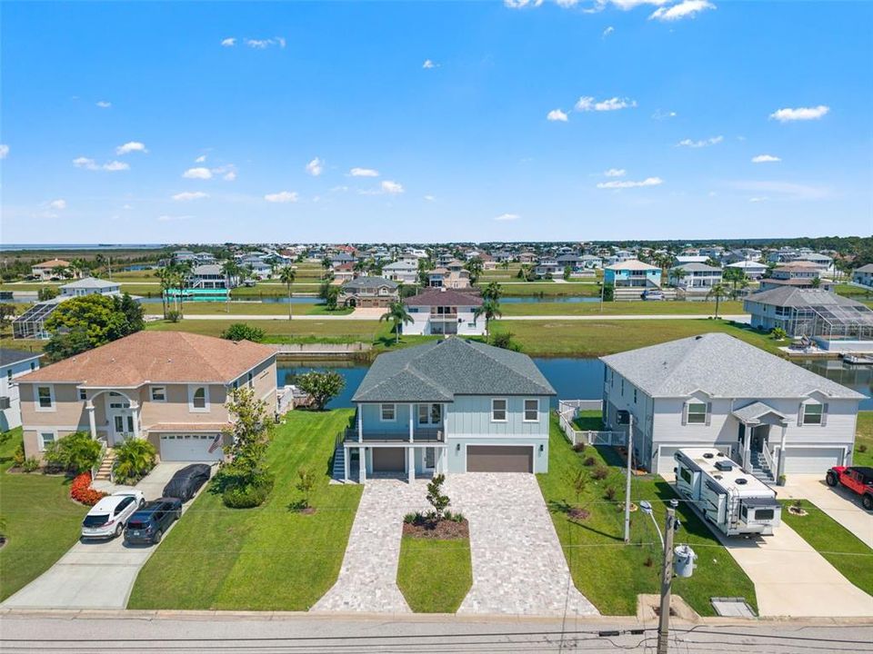 待售: $699,000 (3 贝兹, 2 浴室, 1800 平方英尺)