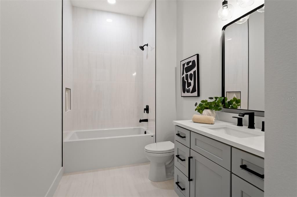 待售: $699,000 (3 贝兹, 2 浴室, 1800 平方英尺)