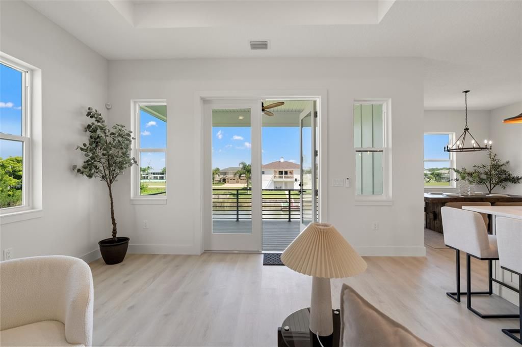 待售: $699,000 (3 贝兹, 2 浴室, 1800 平方英尺)