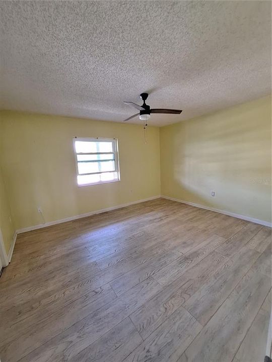 待售: $119,000 (2 贝兹, 2 浴室, 1388 平方英尺)