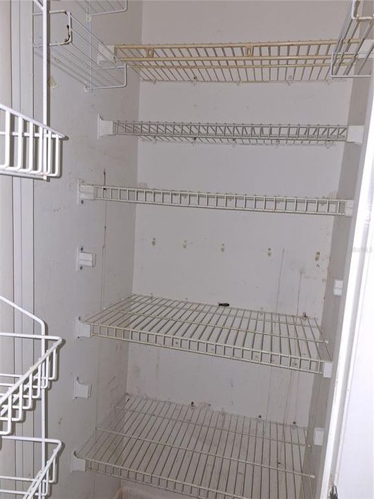 待售: $119,000 (2 贝兹, 2 浴室, 1388 平方英尺)