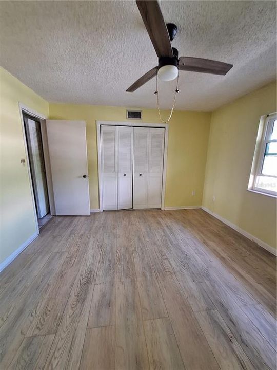 待售: $119,000 (2 贝兹, 2 浴室, 1388 平方英尺)