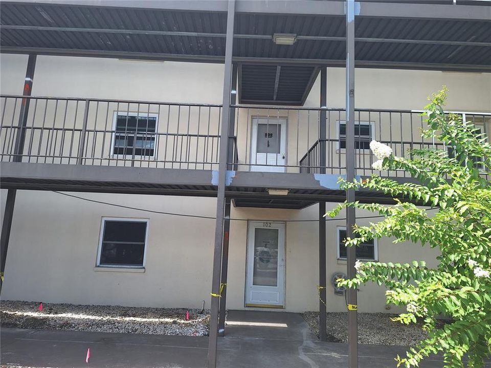 待售: $119,000 (2 贝兹, 2 浴室, 1388 平方英尺)