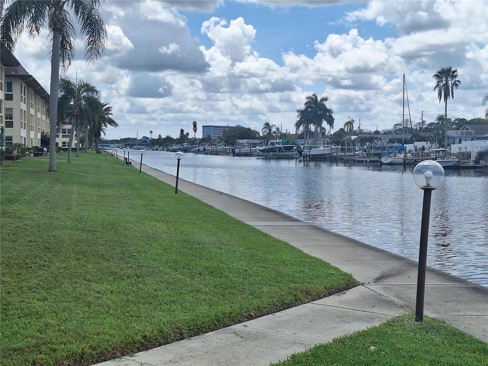 待售: $119,000 (2 贝兹, 2 浴室, 1388 平方英尺)