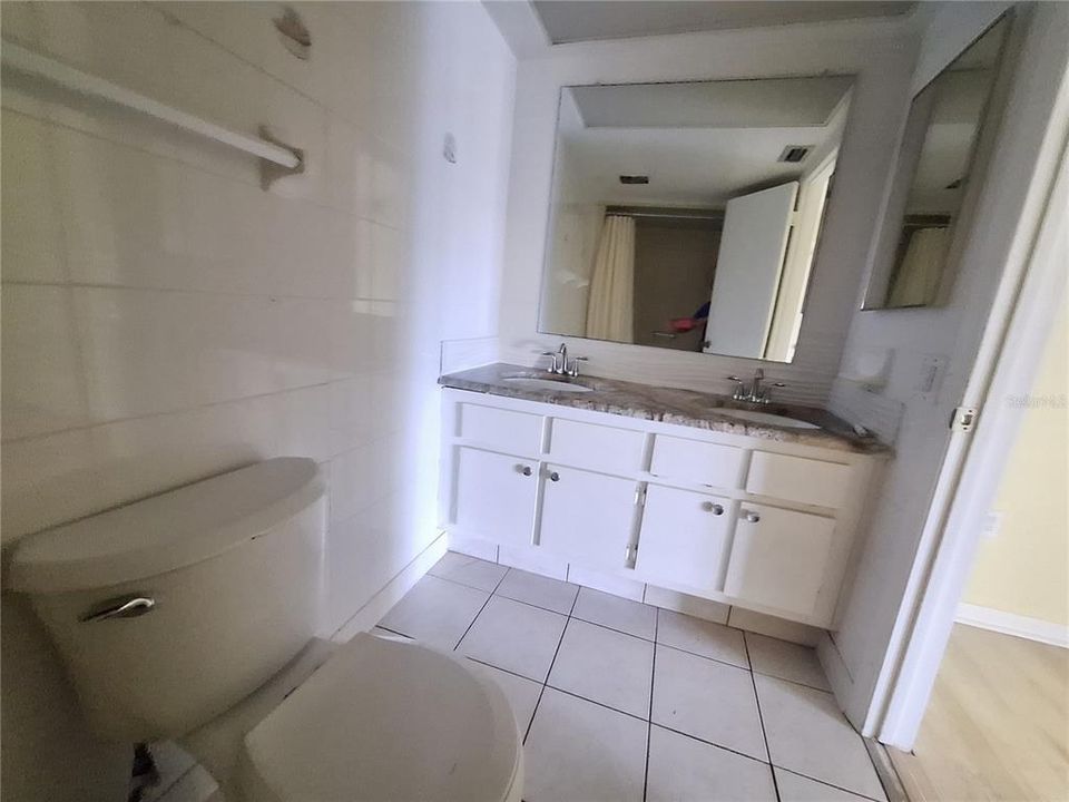 待售: $119,000 (2 贝兹, 2 浴室, 1388 平方英尺)