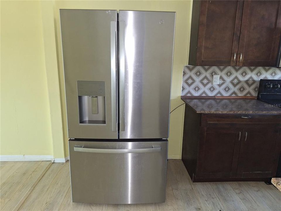 待售: $119,000 (2 贝兹, 2 浴室, 1388 平方英尺)