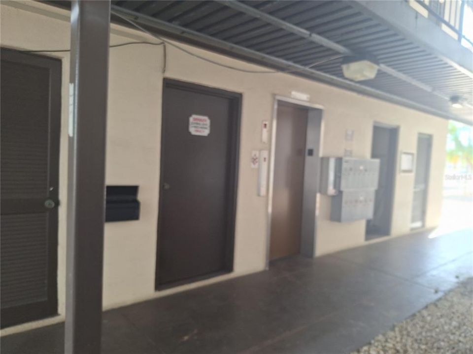 待售: $119,000 (2 贝兹, 2 浴室, 1388 平方英尺)