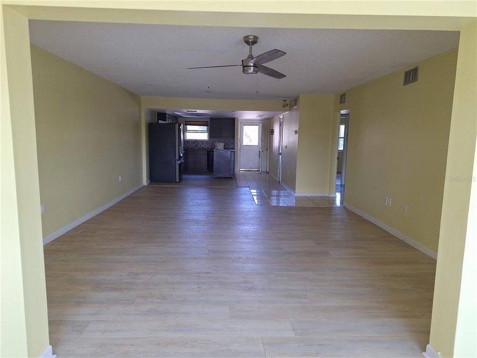 待售: $119,000 (2 贝兹, 2 浴室, 1388 平方英尺)