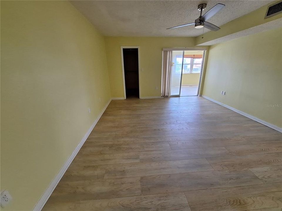 待售: $119,000 (2 贝兹, 2 浴室, 1388 平方英尺)