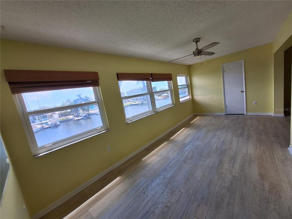 待售: $119,000 (2 贝兹, 2 浴室, 1388 平方英尺)