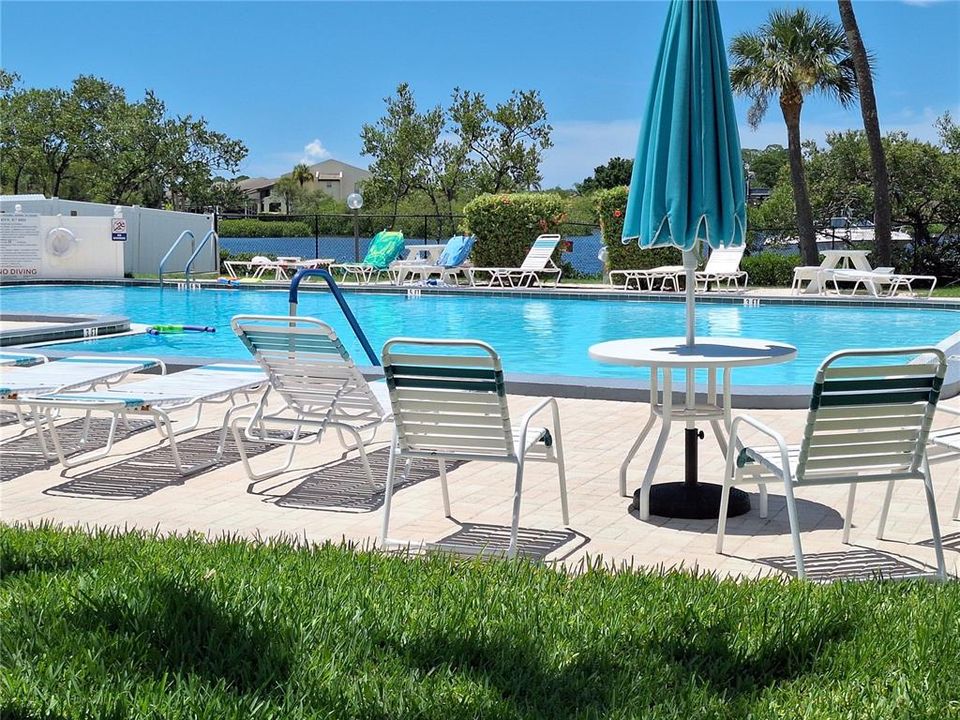 待售: $119,000 (2 贝兹, 2 浴室, 1388 平方英尺)