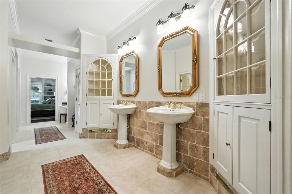 待售: $2,800,000 (5 贝兹, 4 浴室, 4988 平方英尺)