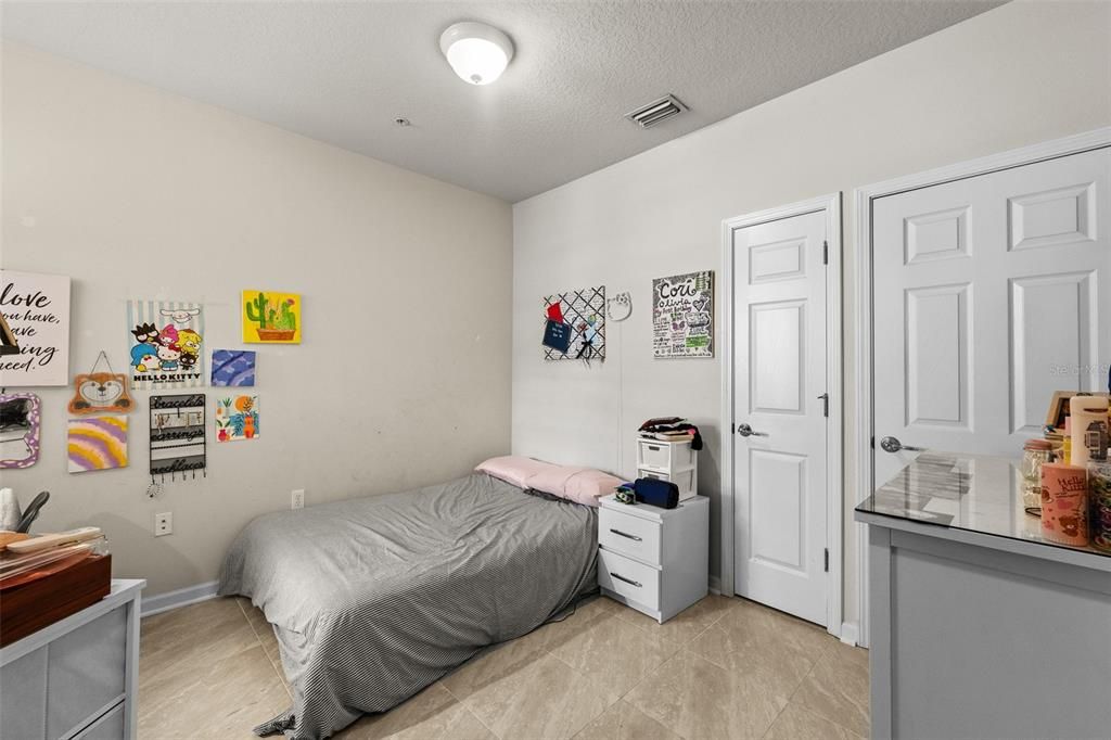 For Sale: $228,000 (3 beds, 2 baths, 1401 Square Feet)